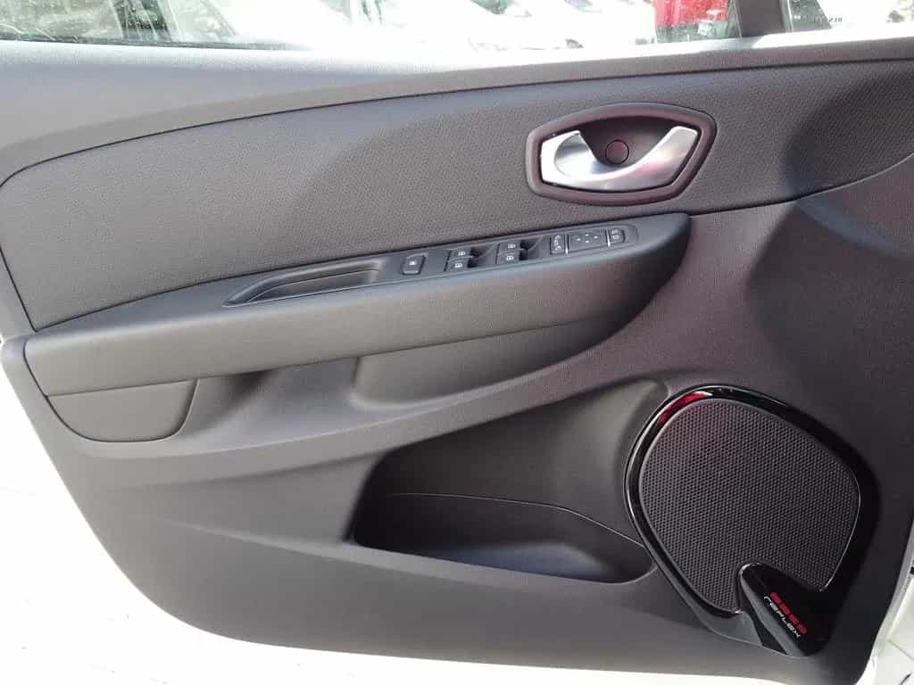 Renault Clio 1.3 TCE Intens LED Navi Kamera Sitzheizung 01/2018-photo-26