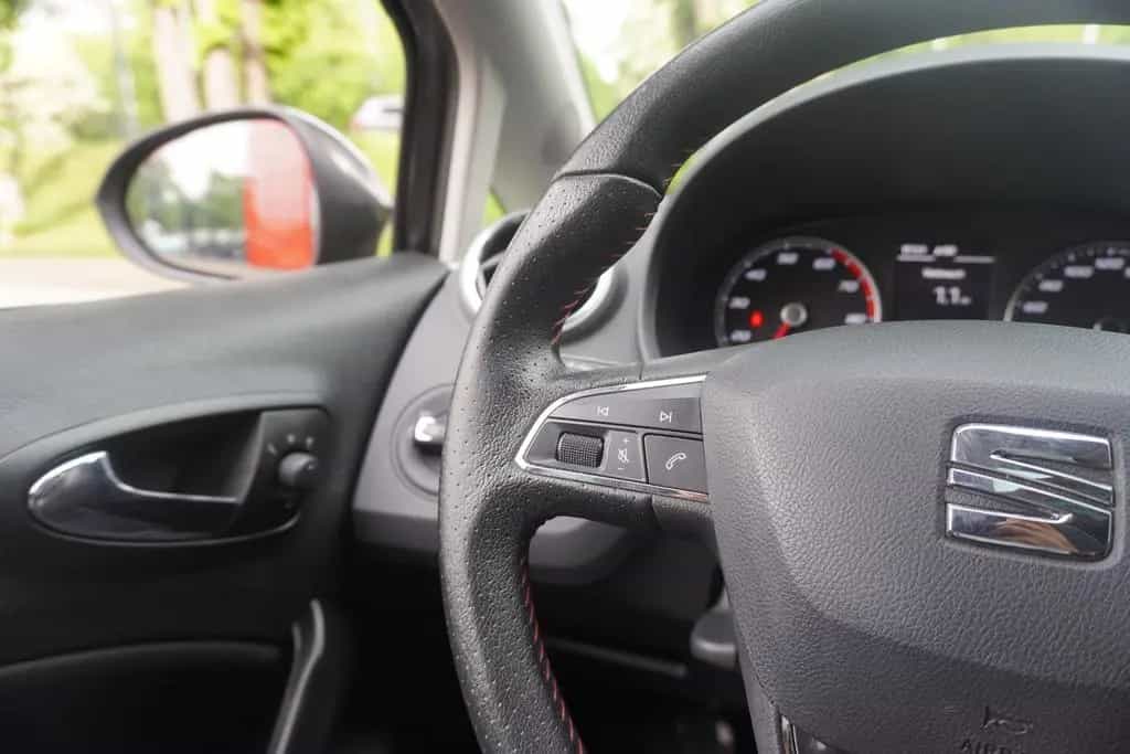 Seat Ibiza 1.0 TSI FR Navi Panorama Leder PDC Xenon 10/2017-photo-23