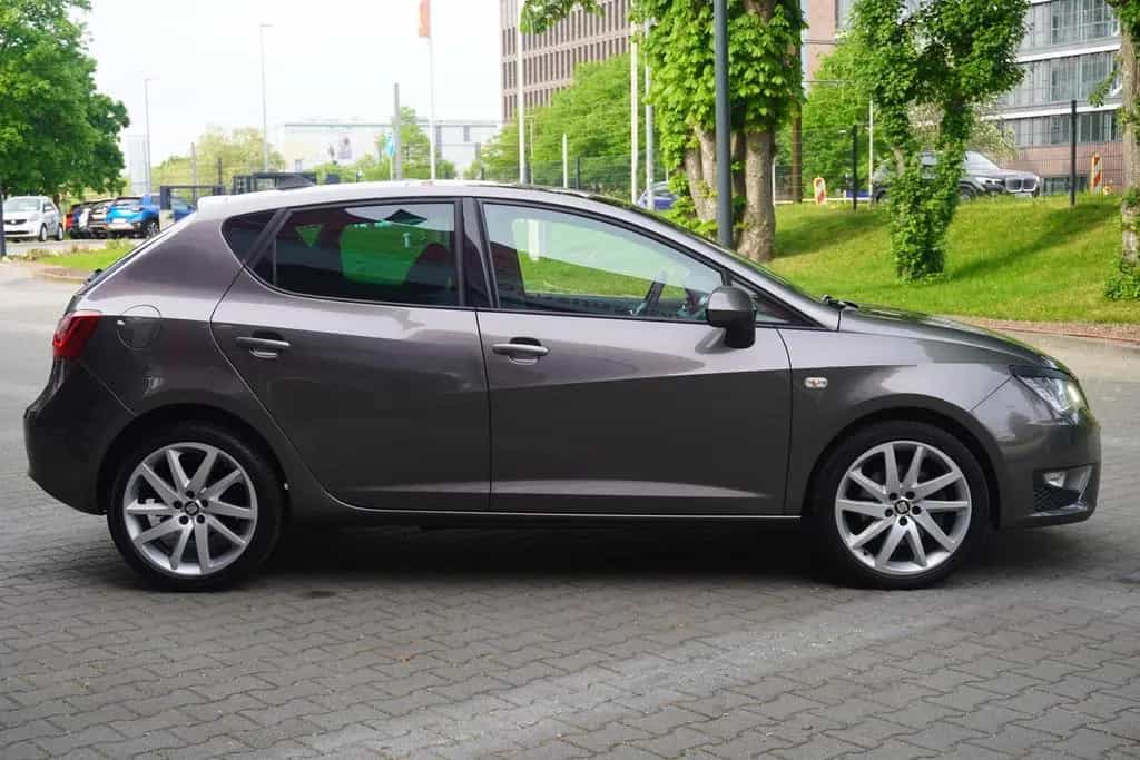 Seat Ibiza 1.0 TSI FR Navi Panorama Leder PDC Xenon 10/2017-photo-4