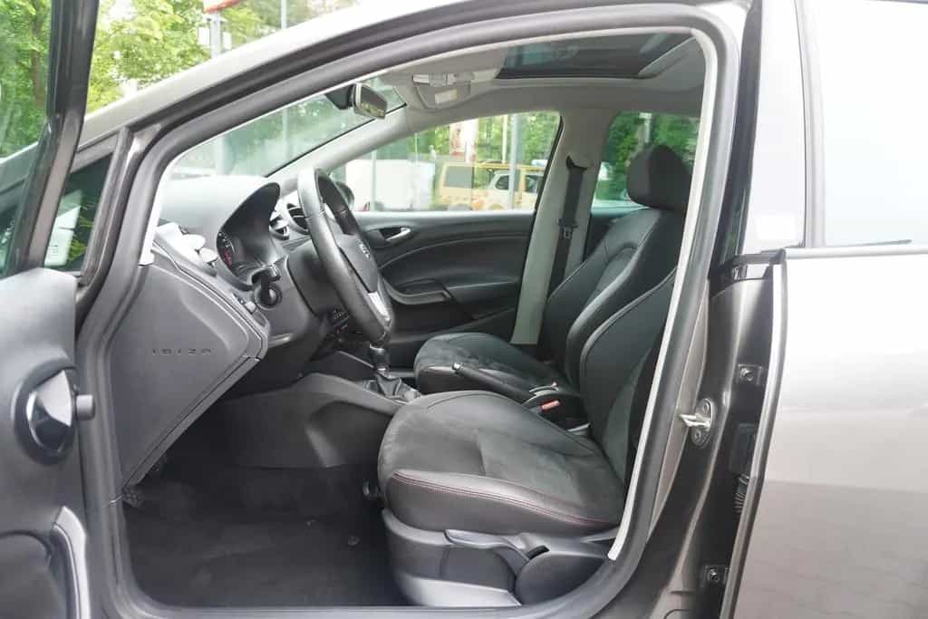 Seat Ibiza 1.0 TSI FR Navi Panorama Leder PDC Xenon 10/2017-photo-9