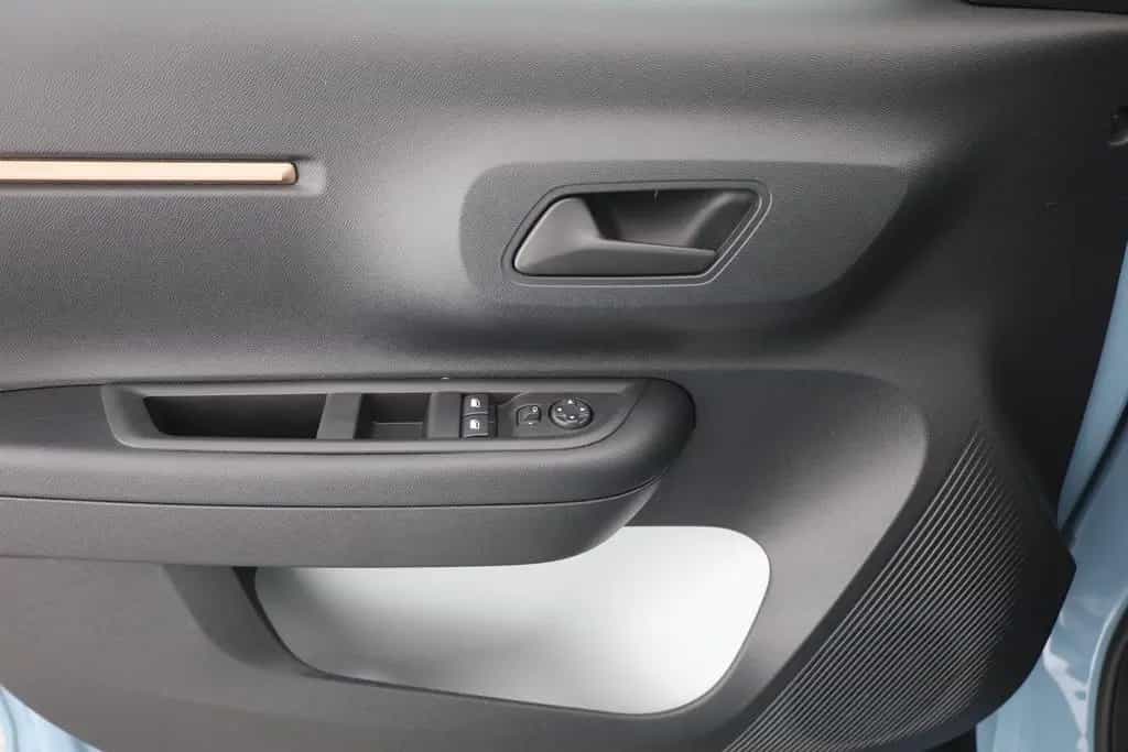 Citroën C3 Aircross 1.2 PureTech 100 LED Virtual Cockpit 08/2025-photo-20