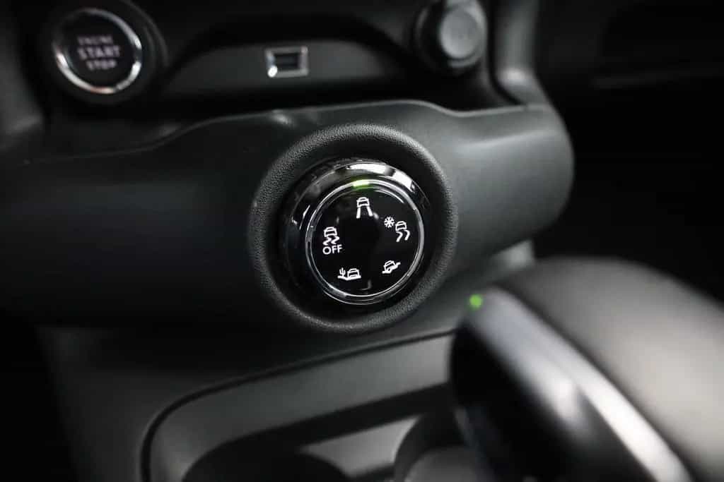 Citroën C4 Cactus 1.2 Aut. Shine Navi Pano Kamera DAB 11/2018-photo-12