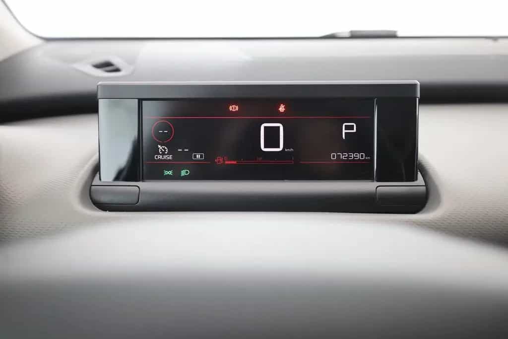 Citroën C4 Cactus 1.2 Aut. Shine Navi Pano Kamera DAB 11/2018-photo-17