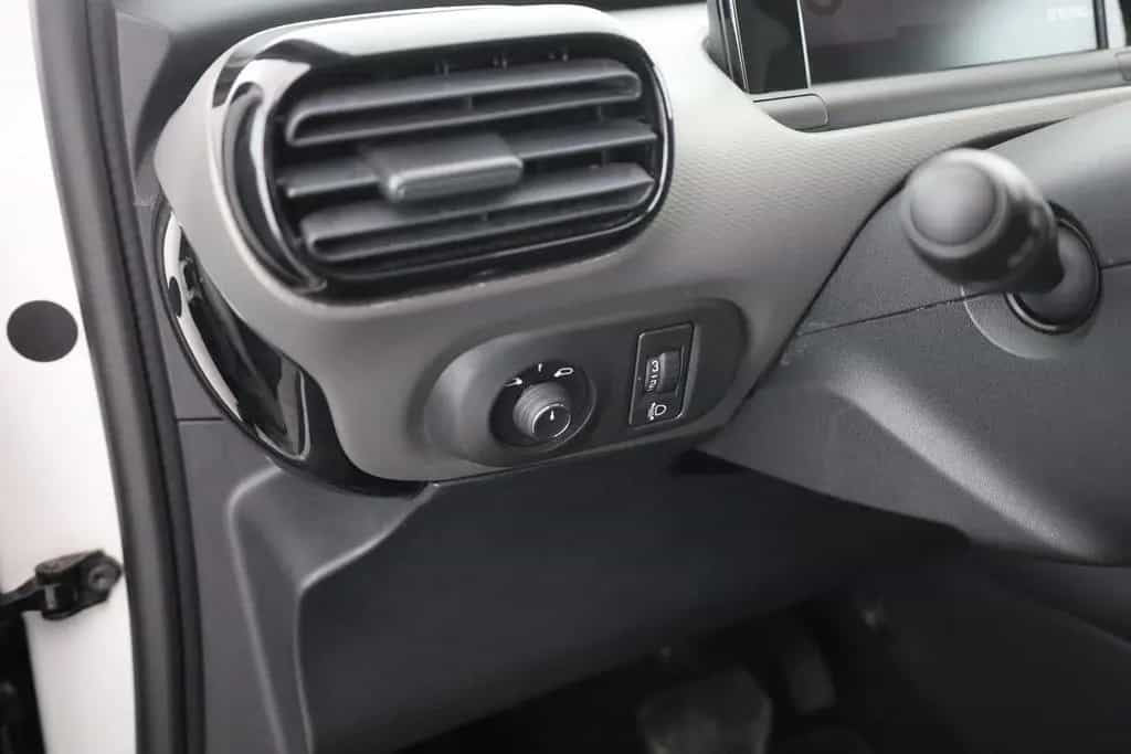 Citroën C4 Cactus 1.2 Aut. Shine Navi Pano Kamera DAB 11/2018-photo-20