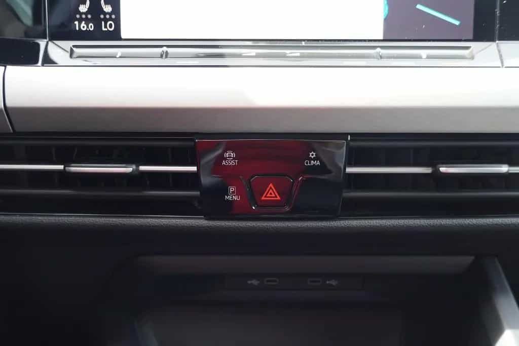 Volkswagen Golf Variant 1.0 eTSI DSG Life LED ACC AHK Navi 02/2021-photo-18