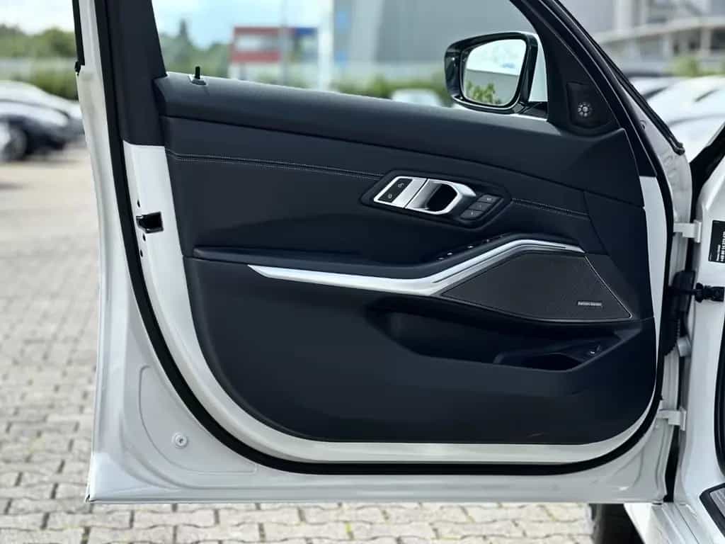 ALPINA B3 Touring Biturbo Switch-Tronic Allrad Head-Up 04/2022-photo-8
