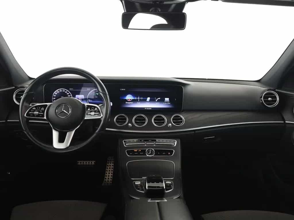 Mercedes-Benz E 200 4M Sportstyle Avantgarde Comand Kamera 06/2020-photo-10
