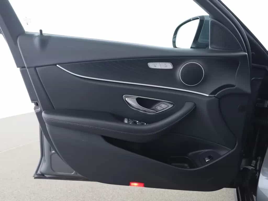 Mercedes-Benz E 200 4M Sportstyle Avantgarde Comand Kamera 06/2020-photo-12