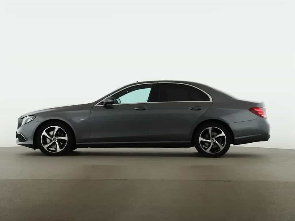 Mercedes-Benz E 200 4M Sportstyle Avantgarde Comand Kamera 06/2020-photo-3