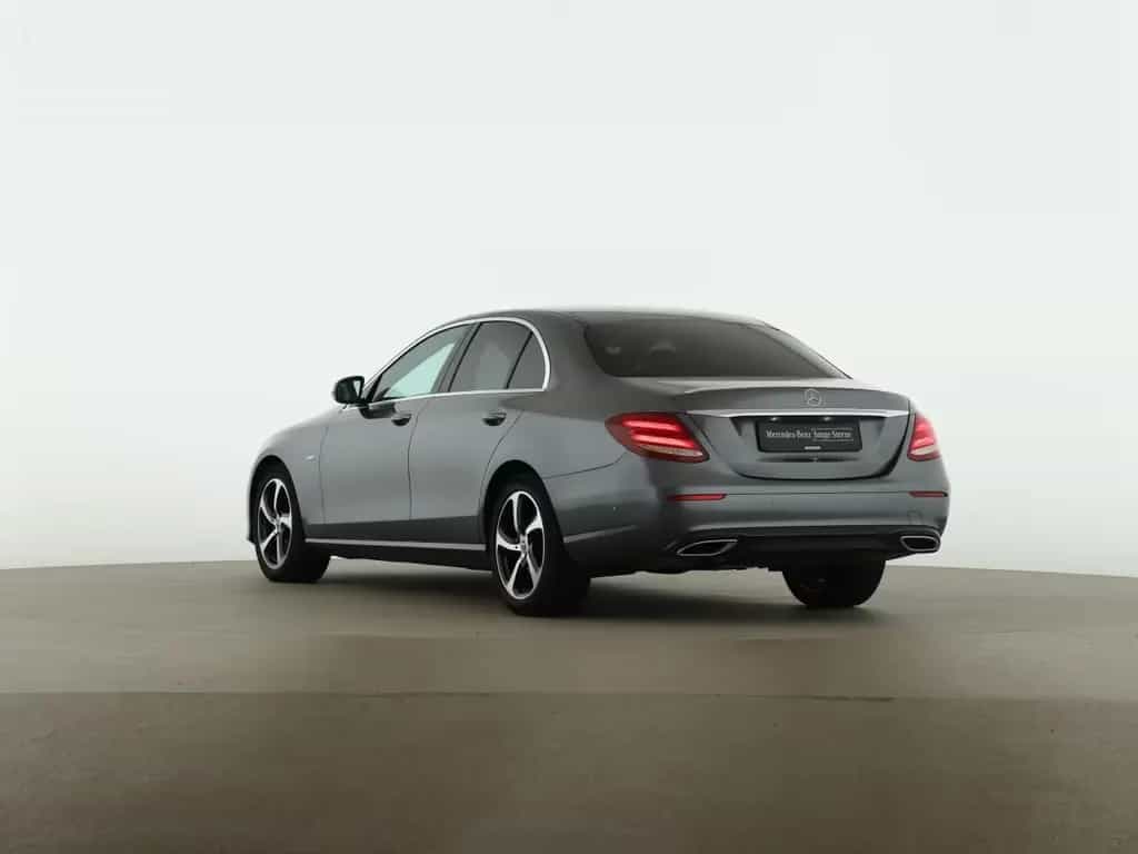 Mercedes-Benz E 200 4M Sportstyle Avantgarde Comand Kamera 06/2020-photo-4