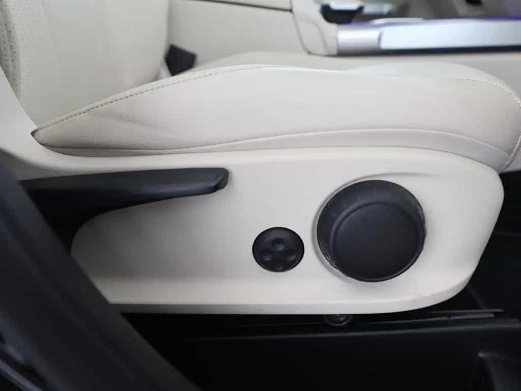 Mercedes-Benz GLB-Class d Progressive Standhz Pano Burmester 09/2022-photo-17