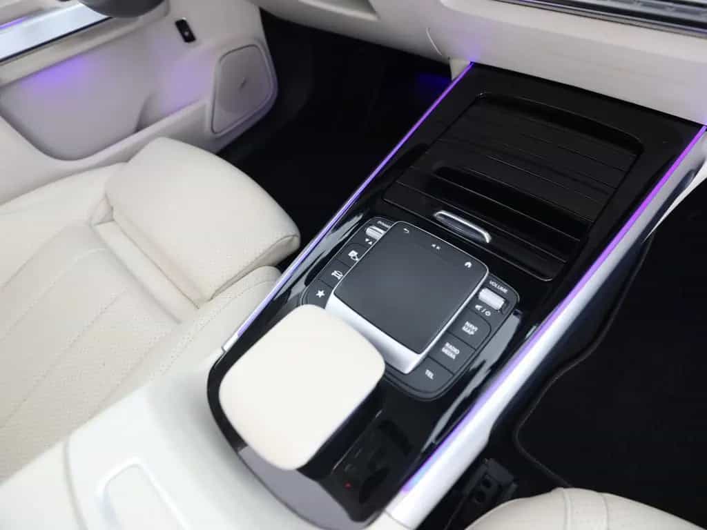 Mercedes-Benz GLB-Class d Progressive Standhz Pano Burmester 09/2022-photo-18