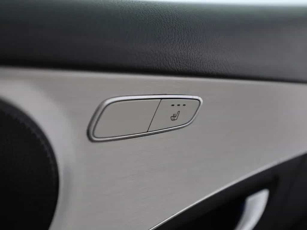 Mercedes-Benz GLC 300 4M AMG Comand AHK Leder Kamera LED Navi 12/2018-photo-17