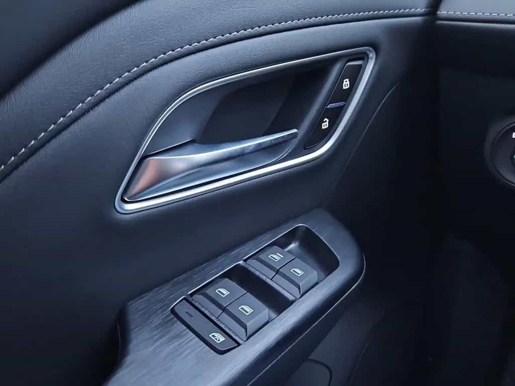 MG ZS Luxury 1.5 Hybrid+ Autom LED ACC GJR RFK SHZ 12/2024-photo-15