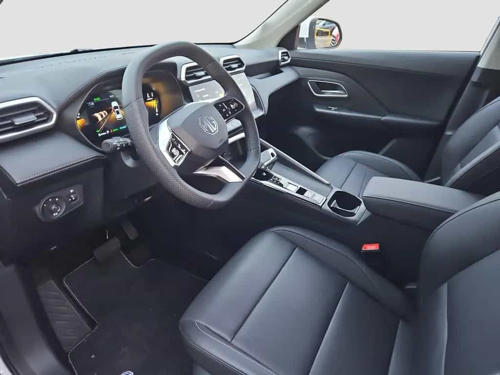 MG ZS Luxury 1.5 Hybrid+ Autom LED ACC GJR RFK SHZ 12/2024-photo-7