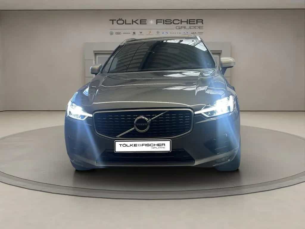 Volvo XC60 D5- R Design ACC AHK AUT Kam. Navi Sportp. 11/2018-photo-2