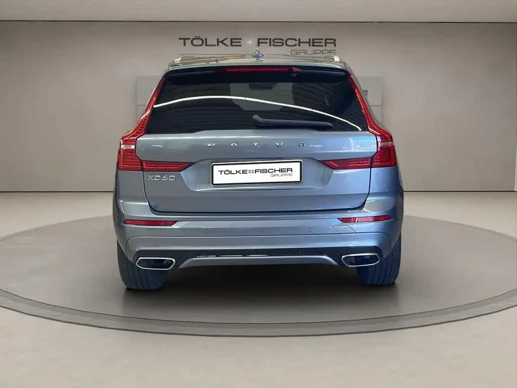 Volvo XC60 D5- R Design ACC AHK AUT Kam. Navi Sportp. 11/2018-photo-4