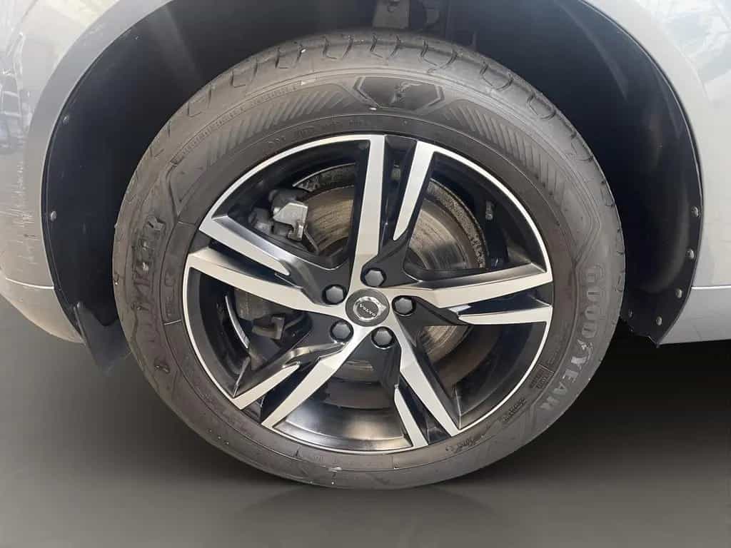 Volvo XC60 D5- R Design ACC AHK AUT Kam. Navi Sportp. 11/2018-photo-6