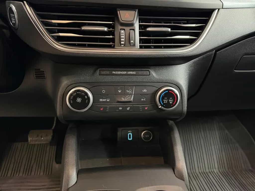 Ford Focus Turnier 1.0 EcoBoost Active AHK NAVI Ga... 05/2019-photo-10