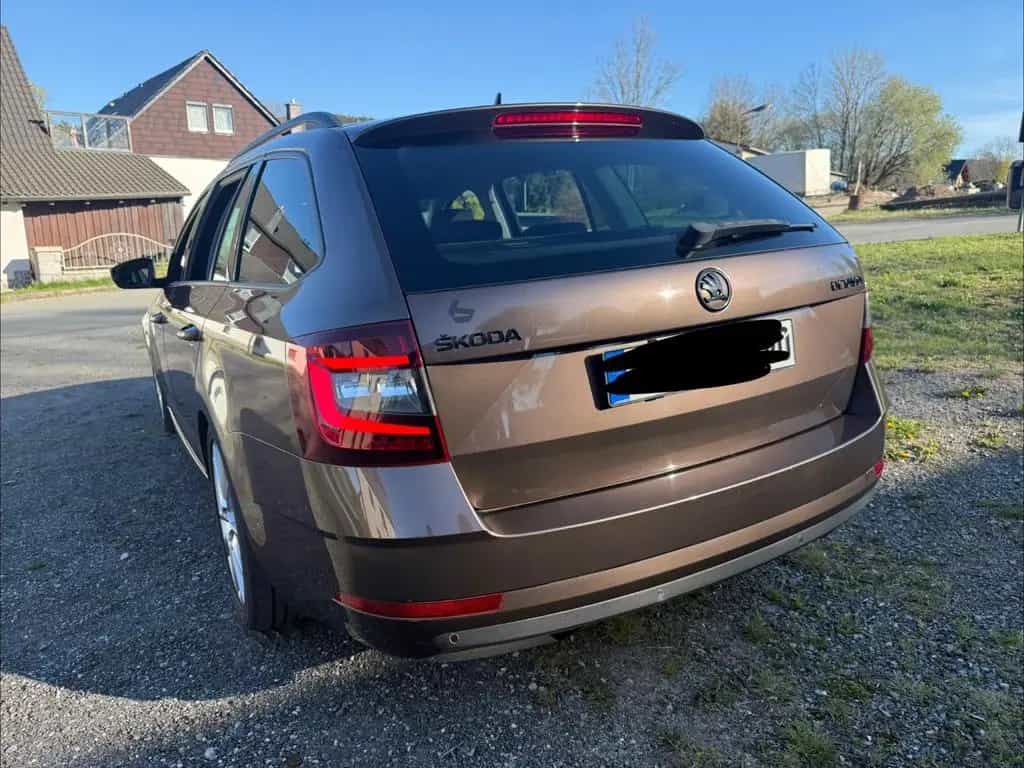 Skoda Octavia 1.5 TSI ACT CLEVER Combi CLEVER 02/2018-photo-2