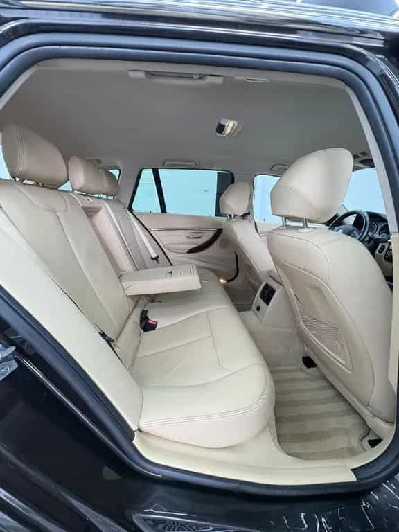BMW 3 Series 330 3 Touring 330 i xDrive Luxury Line 11/2016-photo-18