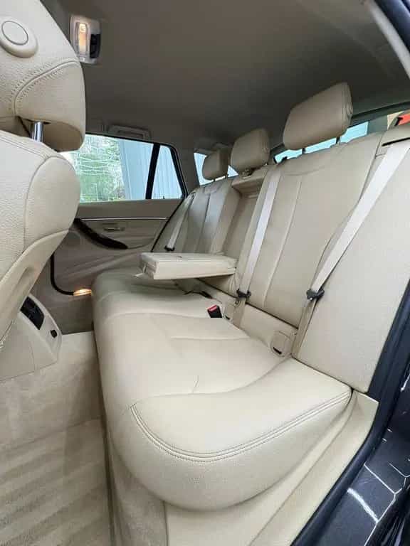 BMW 3 Series 330 3 Touring 330 i xDrive Luxury Line 11/2016-photo-19