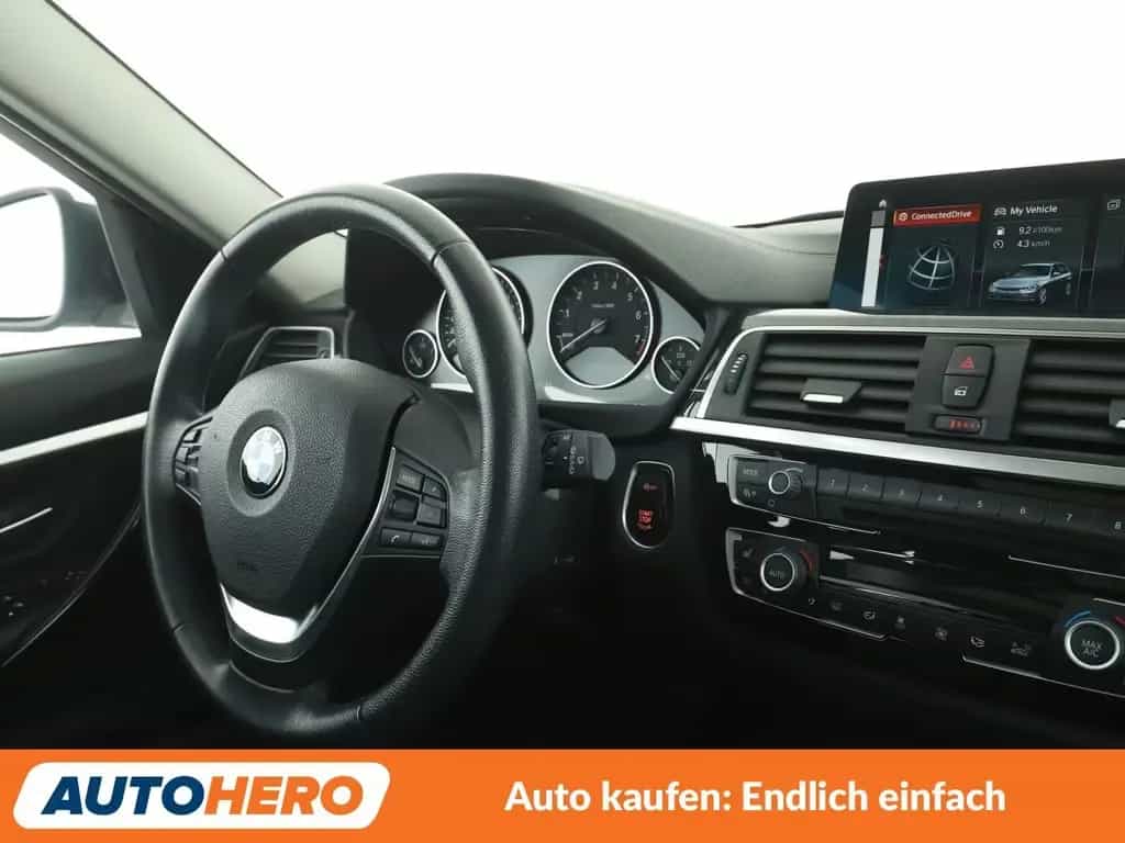 BMW 330 i xDrive Luxury Line Aut.*NAVI*LED*TEMPO*PANO 04/2018-photo-12