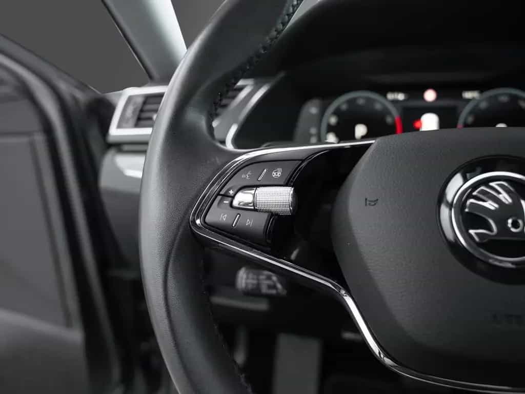 Skoda Superb Style 4x4 AHK Business-Paket Columbus 08/2022-photo-16