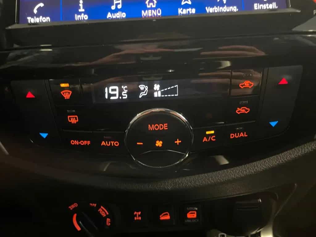 Nissan Navara 4x4 04/2021-photo-18