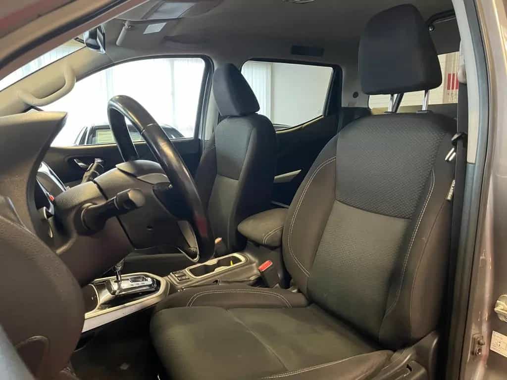 Nissan Navara 4x4 04/2021-photo-23