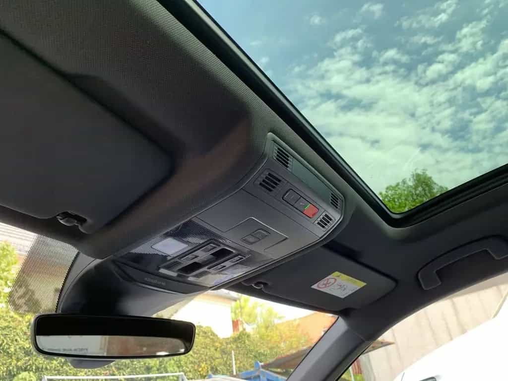 Volkswagen T-Roc R 4-MOTION AKRAPOVIC PANO+KAMERA+NAVI+DAB+ 09/2021-photo-26