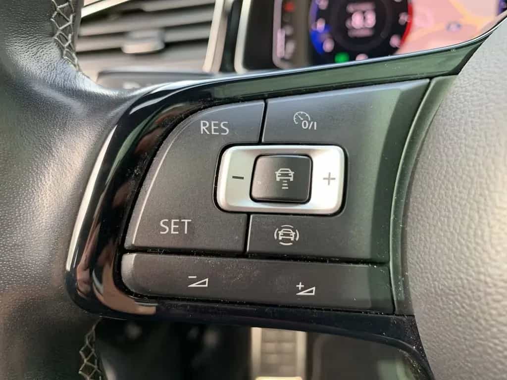 Volkswagen T-Roc R 4-MOTION AKRAPOVIC PANO+KAMERA+NAVI+DAB+ 09/2021-photo-28
