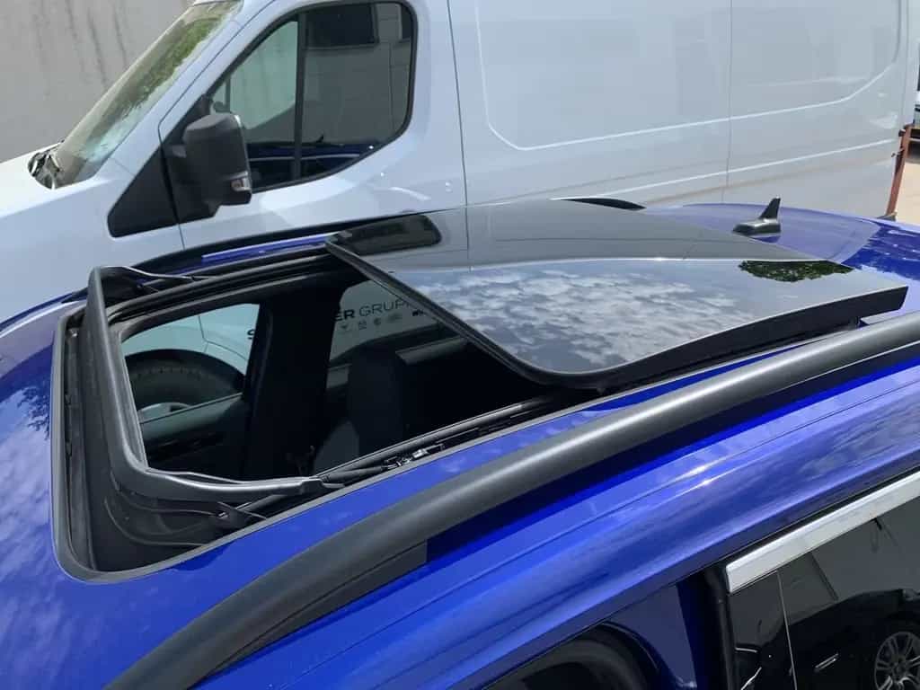 Volkswagen T-Roc R 4-MOTION AKRAPOVIC PANO+KAMERA+NAVI+DAB+ 09/2021-photo-33