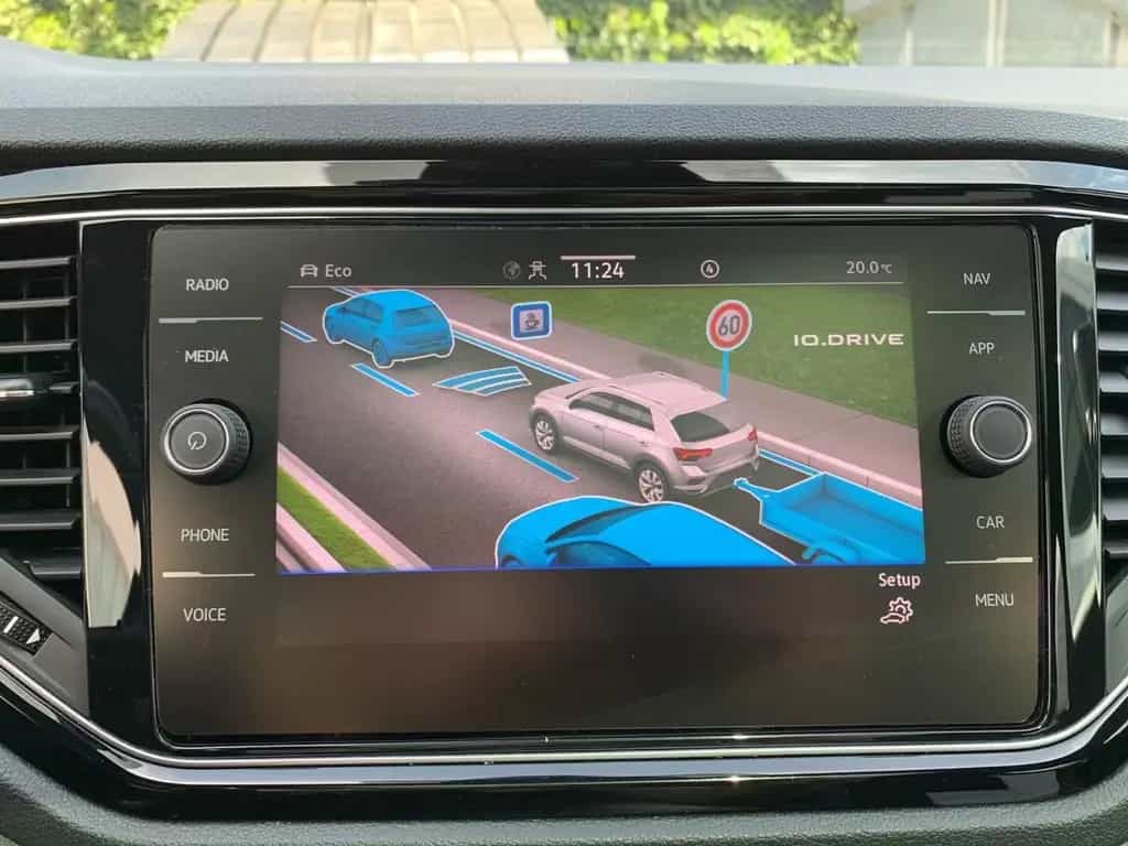 Volkswagen T-Roc R 4-MOTION AKRAPOVIC PANO+KAMERA+NAVI+DAB+ 09/2021-photo-39