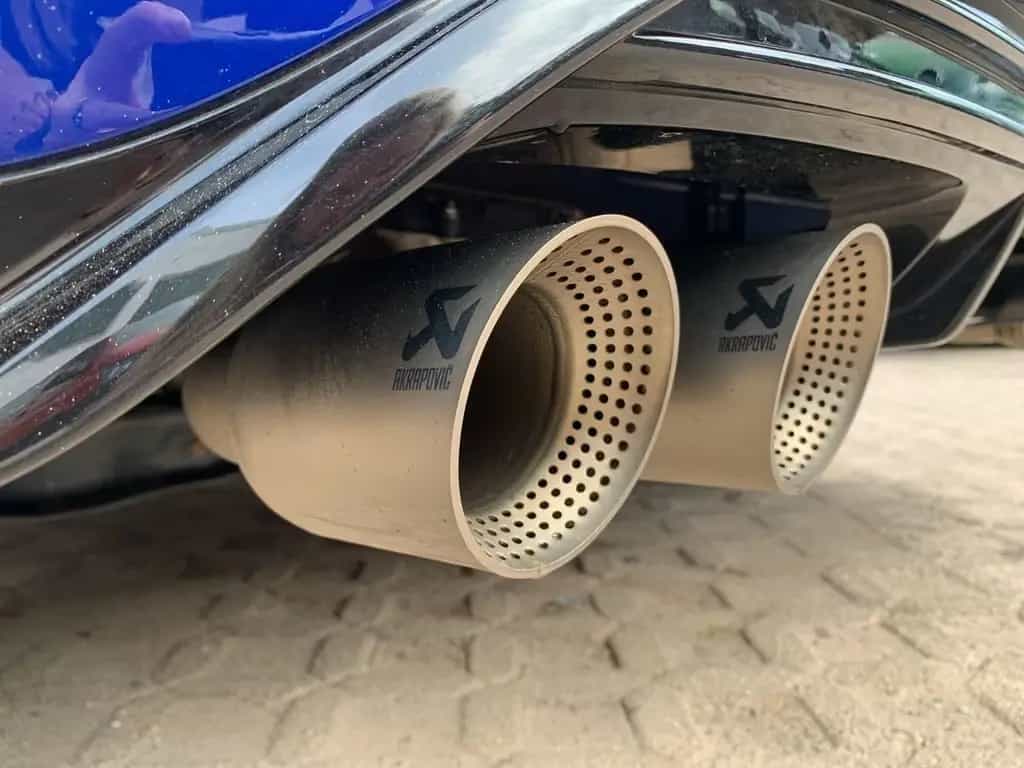 Volkswagen T-Roc R 4-MOTION AKRAPOVIC PANO+KAMERA+NAVI+DAB+ 09/2021-photo-40