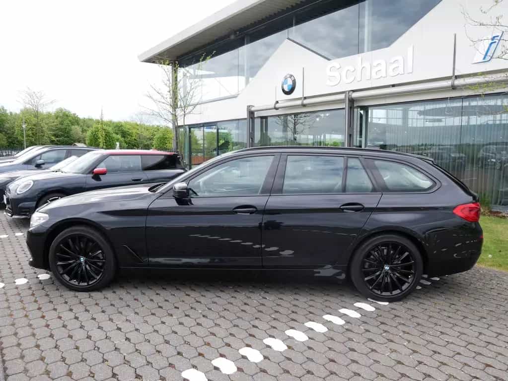 BMW 520 d Sport Line DAB ACC + Stop&Go Shz PDC 08/2020-photo-1