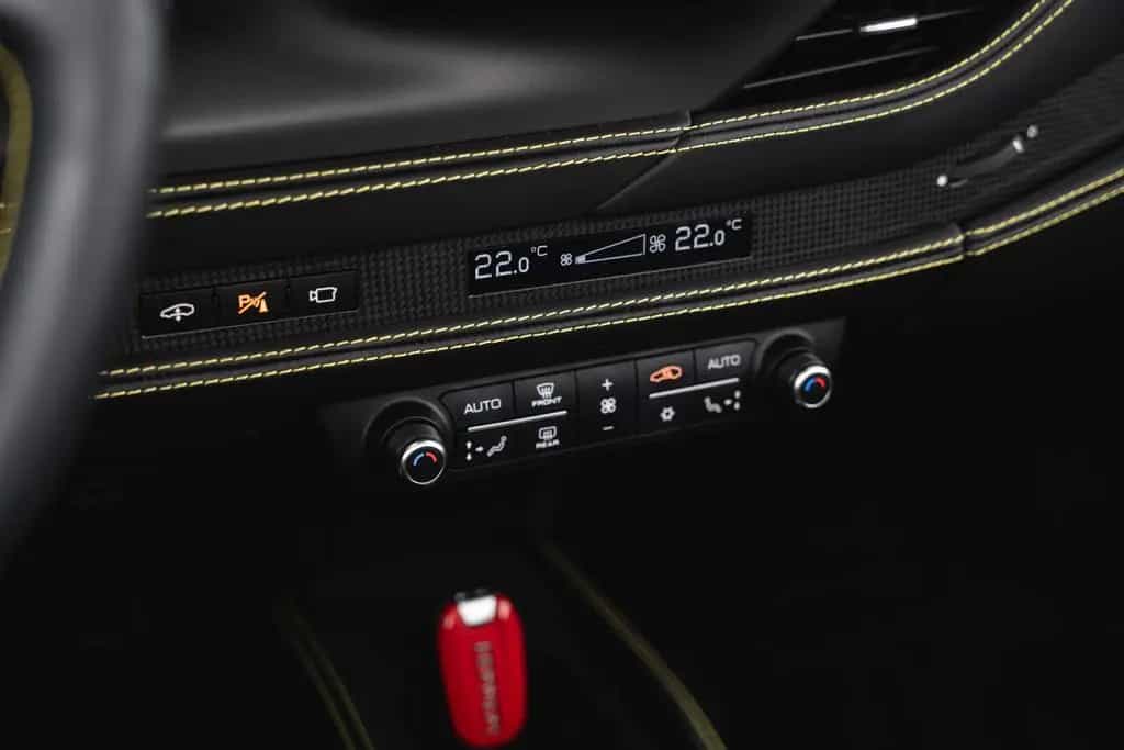 Ferrari F8 Spider FERRARI SINGEN 04/2022-photo-18
