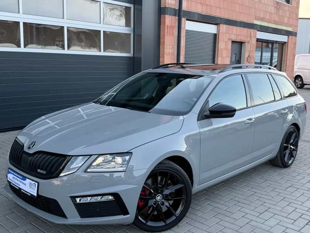 Skoda Octavia Combi RS *LED*NAVI*PANO*8 FACH*EURO 6* 01/2018-photo-1