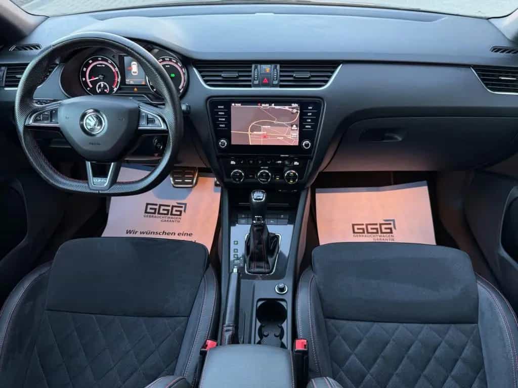 Skoda Octavia Combi RS *LED*NAVI*PANO*8 FACH*EURO 6* 01/2018-photo-19