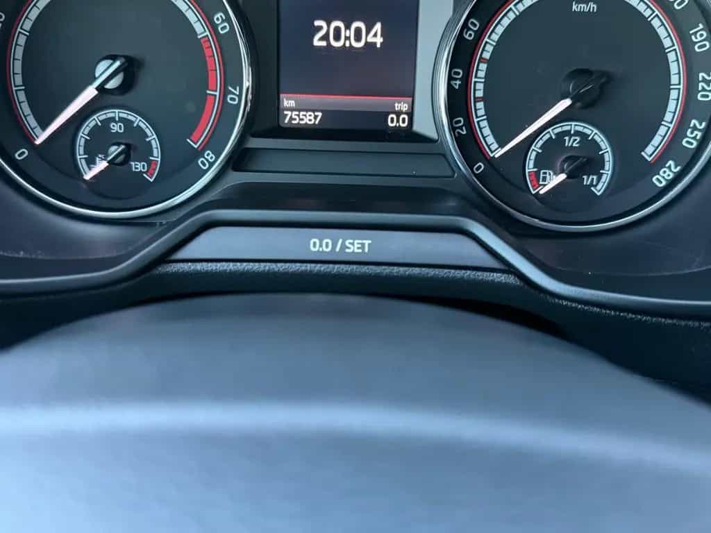 Skoda Octavia Combi RS *LED*NAVI*PANO*8 FACH*EURO 6* 01/2018-photo-20