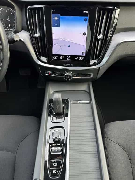 Volvo V60 B4 Momentum Pro NAV+LED+SHZ+KAM+DIGDISP+SH 03/2021-photo-11
