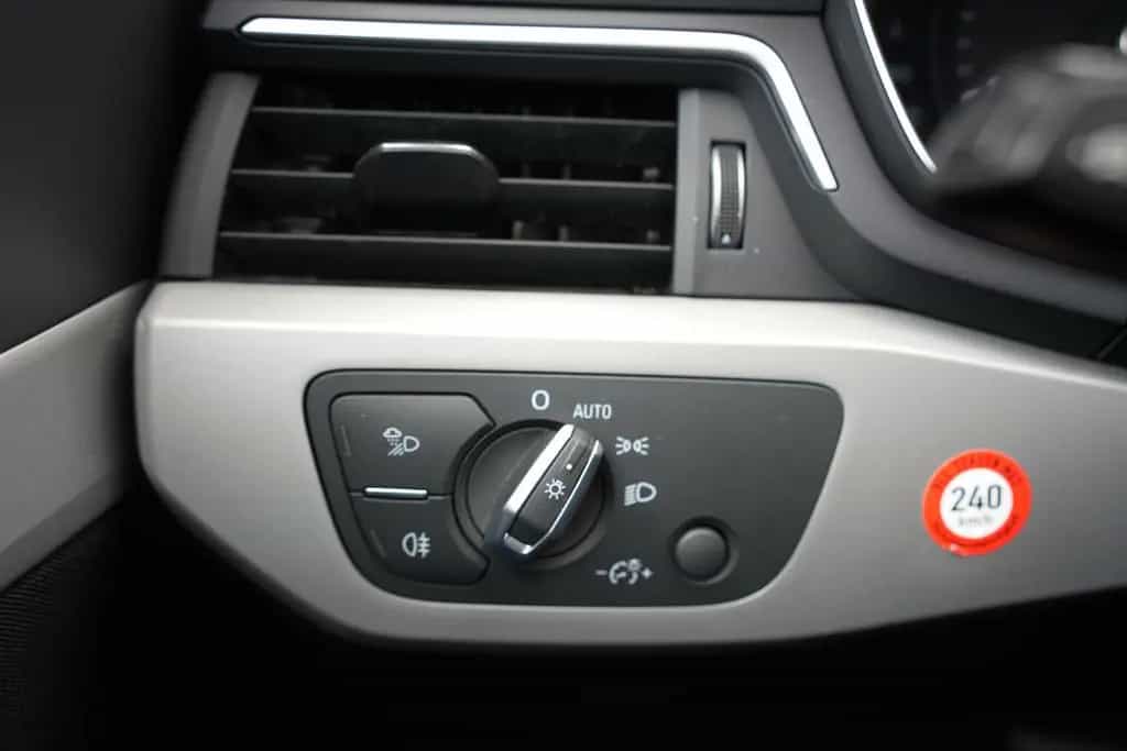 Audi A4 Avant 35 TDI advanced*ACC*DAB*CARPLAY*AHK*MMI 08/2022-photo-22