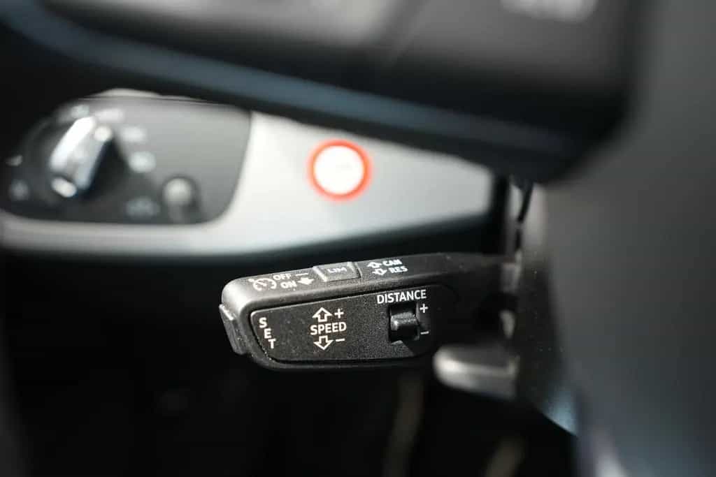 Audi A4 Avant 35 TDI advanced*ACC*DAB*CARPLAY*AHK*MMI 08/2022-photo-24
