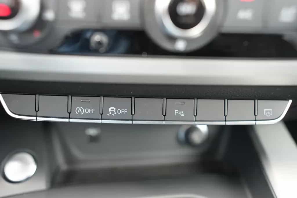 Audi A4 Avant 35 TDI advanced*ACC*DAB*CARPLAY*AHK*MMI 08/2022-photo-33
