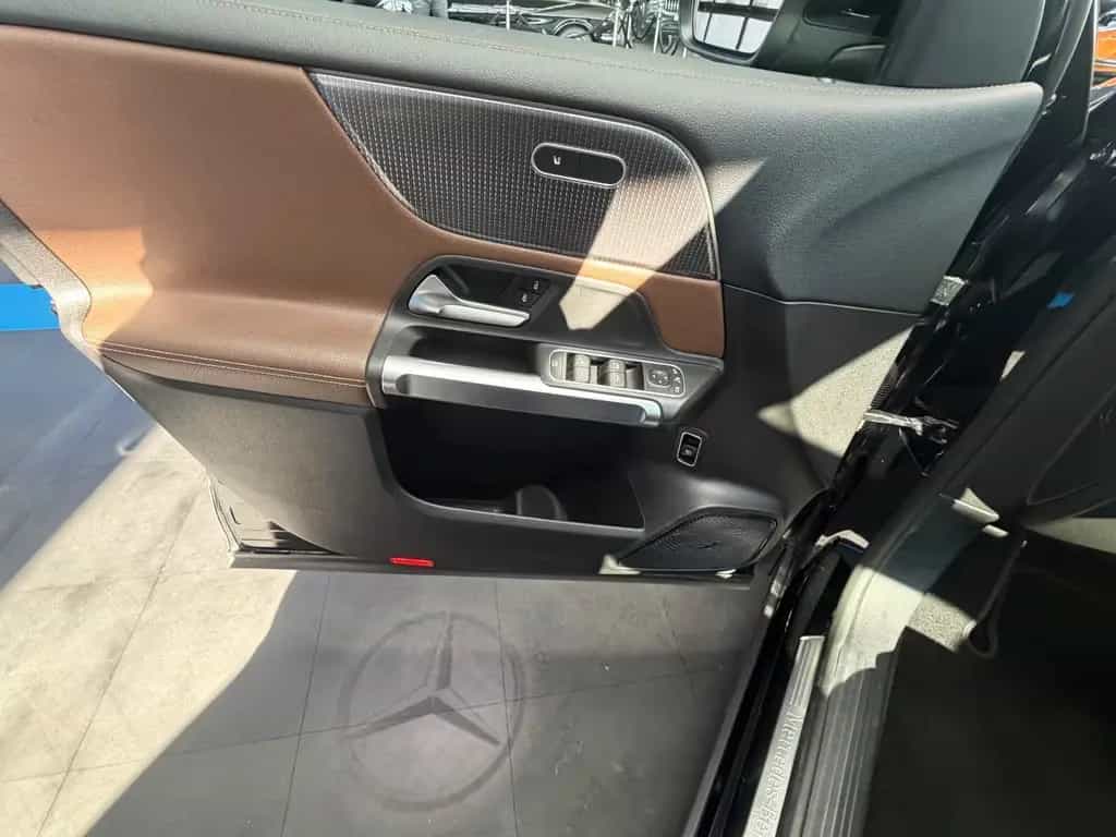 Mercedes-Benz GLB 250 GLB250 4Mat8G Progressive+Pano+Mulibeam+Rfkm. 10/2020-photo-14