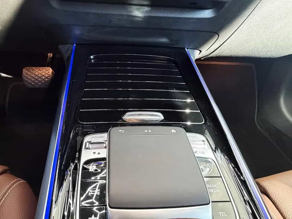 Mercedes-Benz GLB 250 GLB250 4Mat8G Progressive+Pano+Mulibeam+Rfkm. 10/2020-photo-21