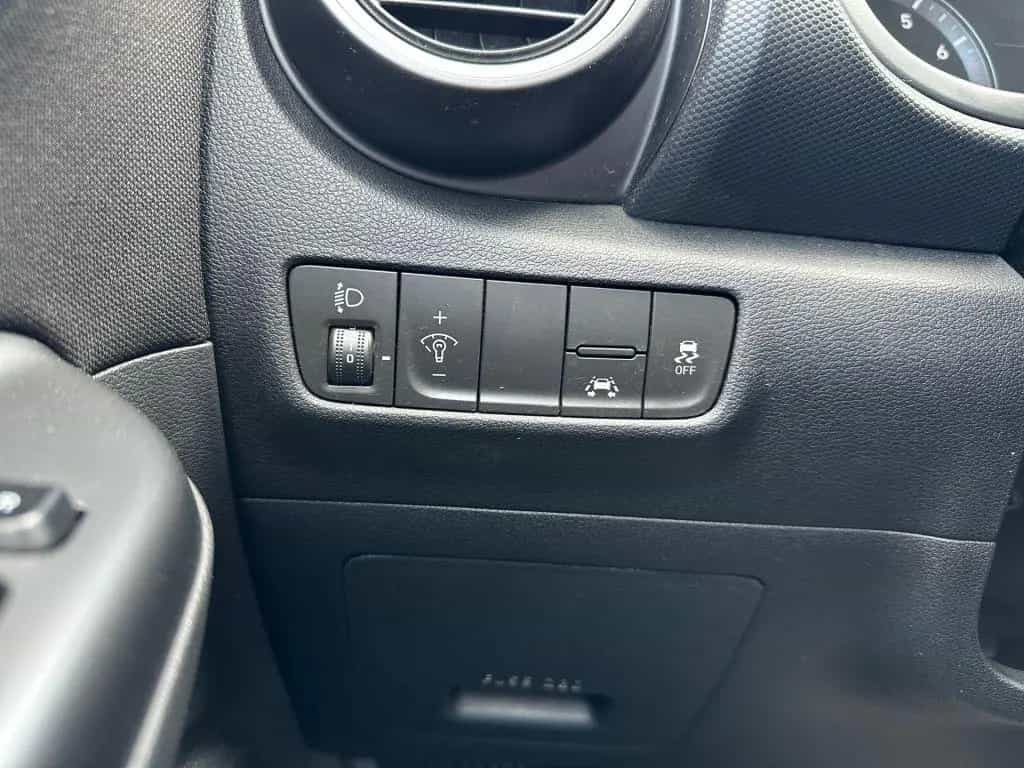 Hyundai KONA 1.0 T-GDI Trend Kamera Kamera Navi Shz 09/2018-photo-16