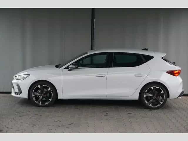 Cupra Leon 1.5 eTSI DSG LED ACC SHZ FullLink Keyless 12/2024-photo-2