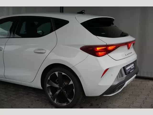 Cupra Leon 1.5 eTSI DSG LED ACC SHZ FullLink Keyless 12/2024-photo-4