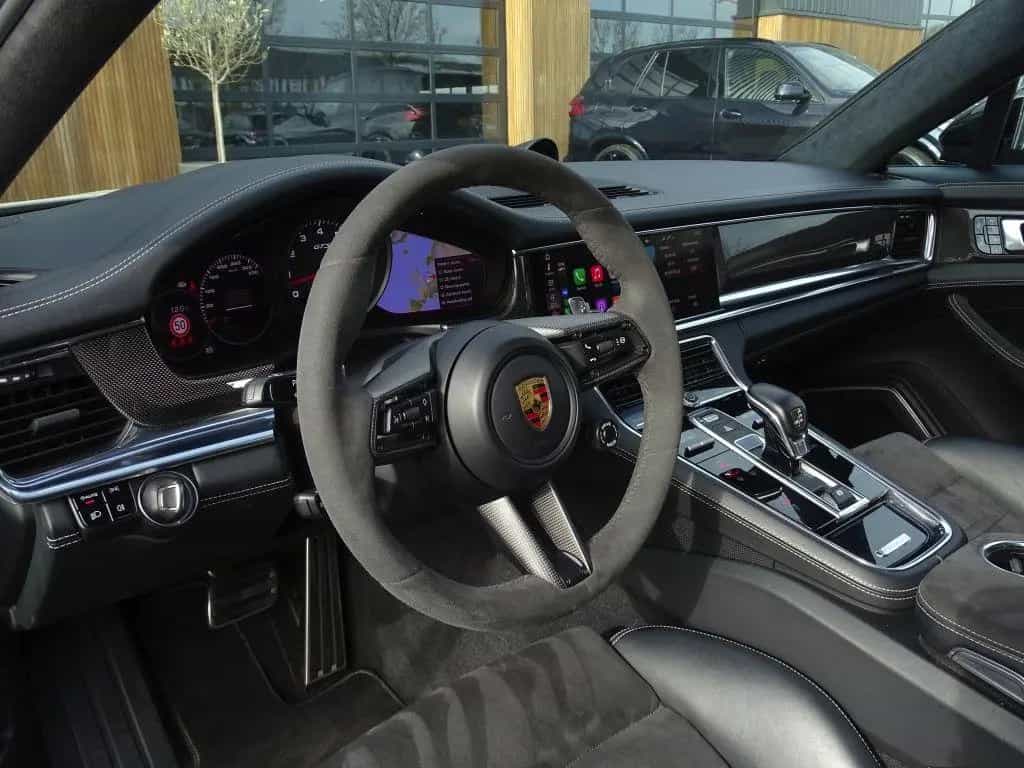 Porsche Panamera 4.0 V8 481PK GTS / carbon / alcantara / 03/2021-photo-17